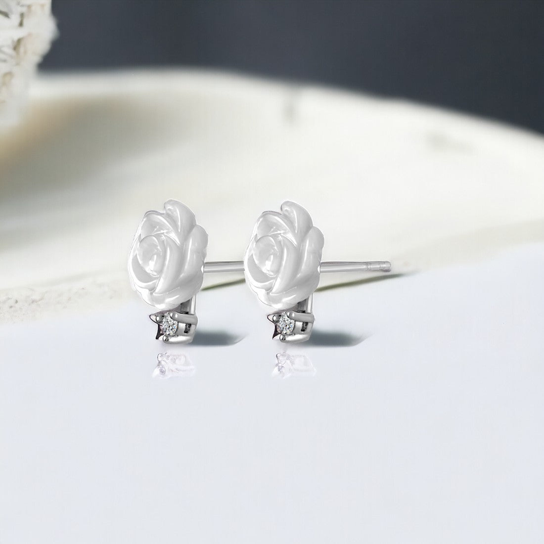 Mother Of Pearl White Rose Earring