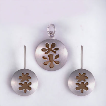 Round Flower Pendant With Earring Set